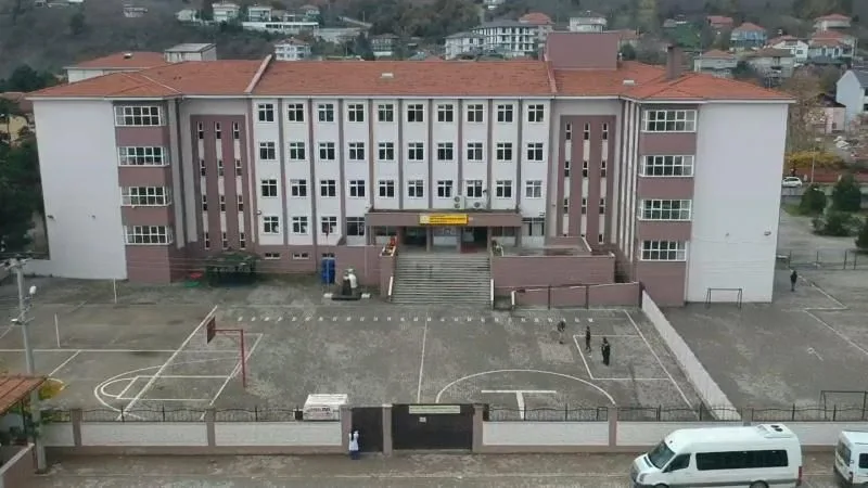 Şehit Üsteğmen İbrahim Abanoz Anadolu Lisesi fotoğrafı