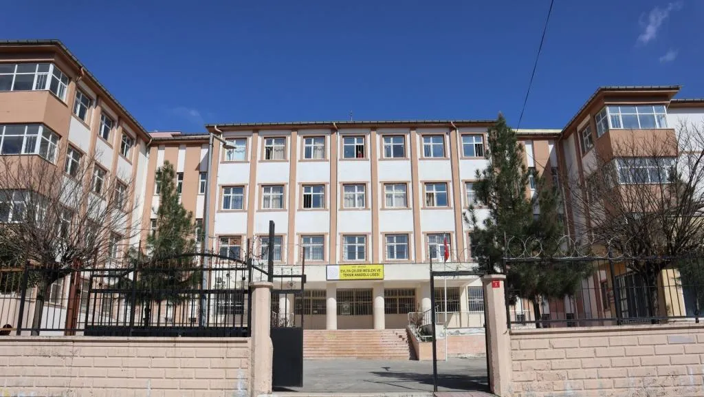 Evliya Çelebi Ticaret Mesleki Ve Teknik Anadolu Lisesi fotoğrafı