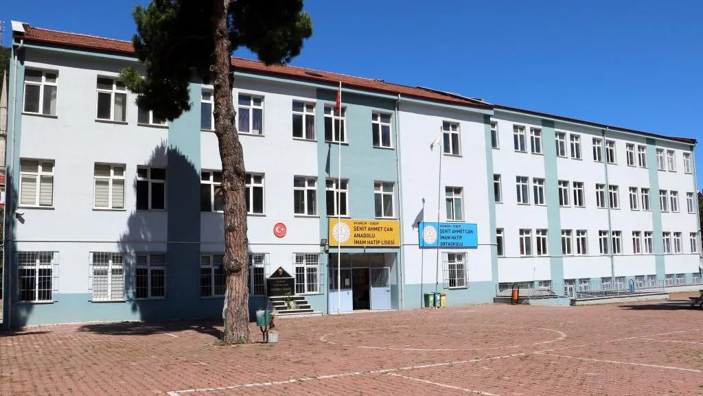 Şehit Ahmet Can Anadolu İmam Hatip Lisesi