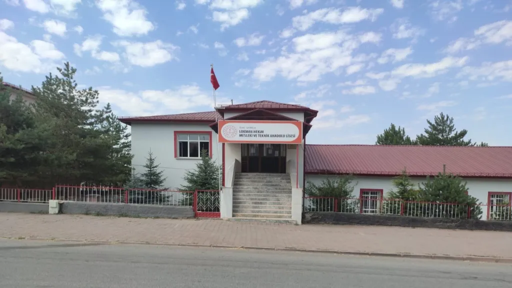 Şarkışla Lokman Hekim Mesleki Ve Teknik Anadolu Lisesi