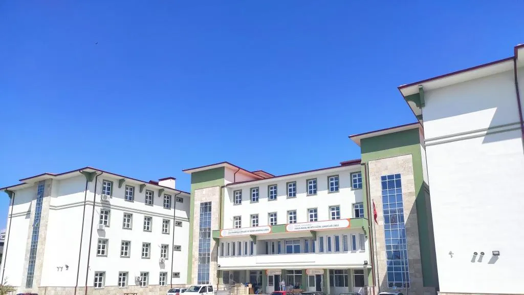Süleymanpaşa Turizm Mesleki Ve Teknik Anadolu Lisesi