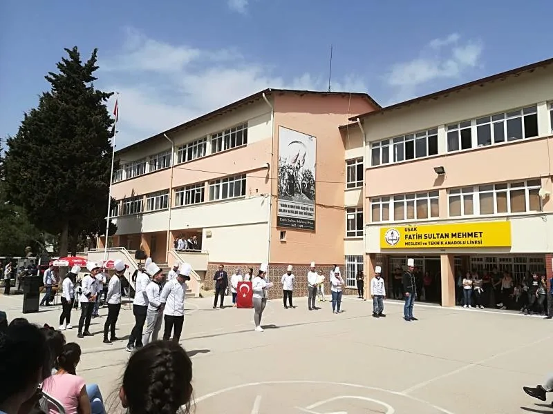 Fatih Sultan Mehmet Ticaret Mesleki Ve Teknik Anadolu Lisesi fotoğrafı
