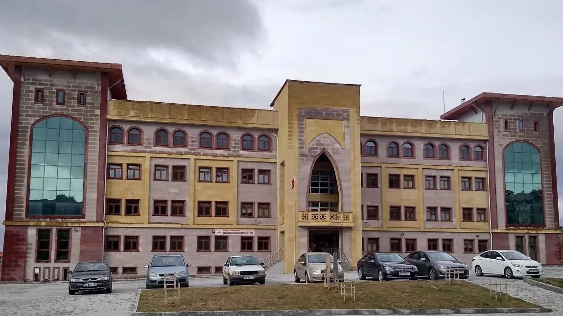 Şehit Hasan Hüseyin Özdemir Anadolu İmam Hatip Lisesi fotoğrafı