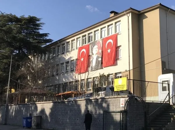 Yahya Kemal Beyatlı Kız Mesleki Ve Teknik Anadolu Lisesi fotoğrafı