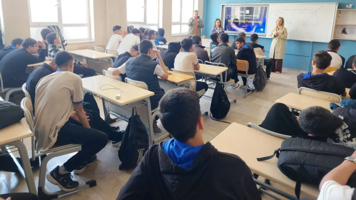 Atatürk Mesleki Ve Teknik Anadolu Lisesi