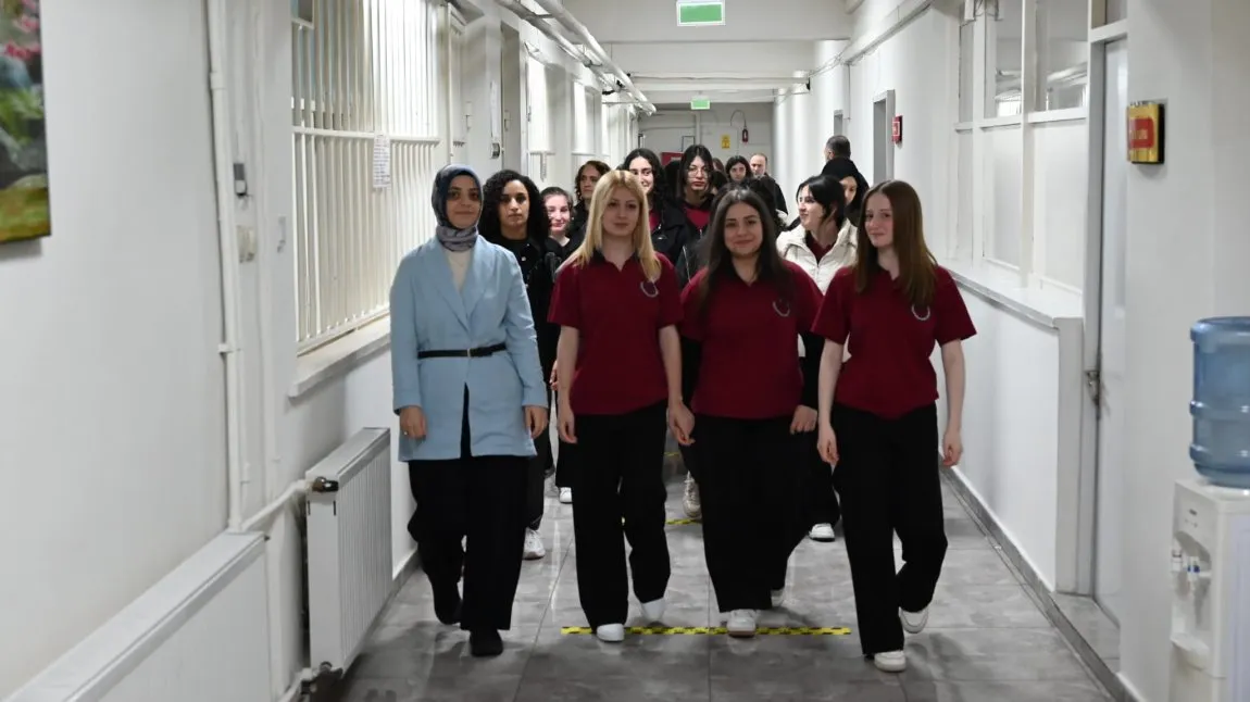 Borsa İstanbul Kız Mesleki Ve Teknik Anadolu Lisesi fotoğrafı