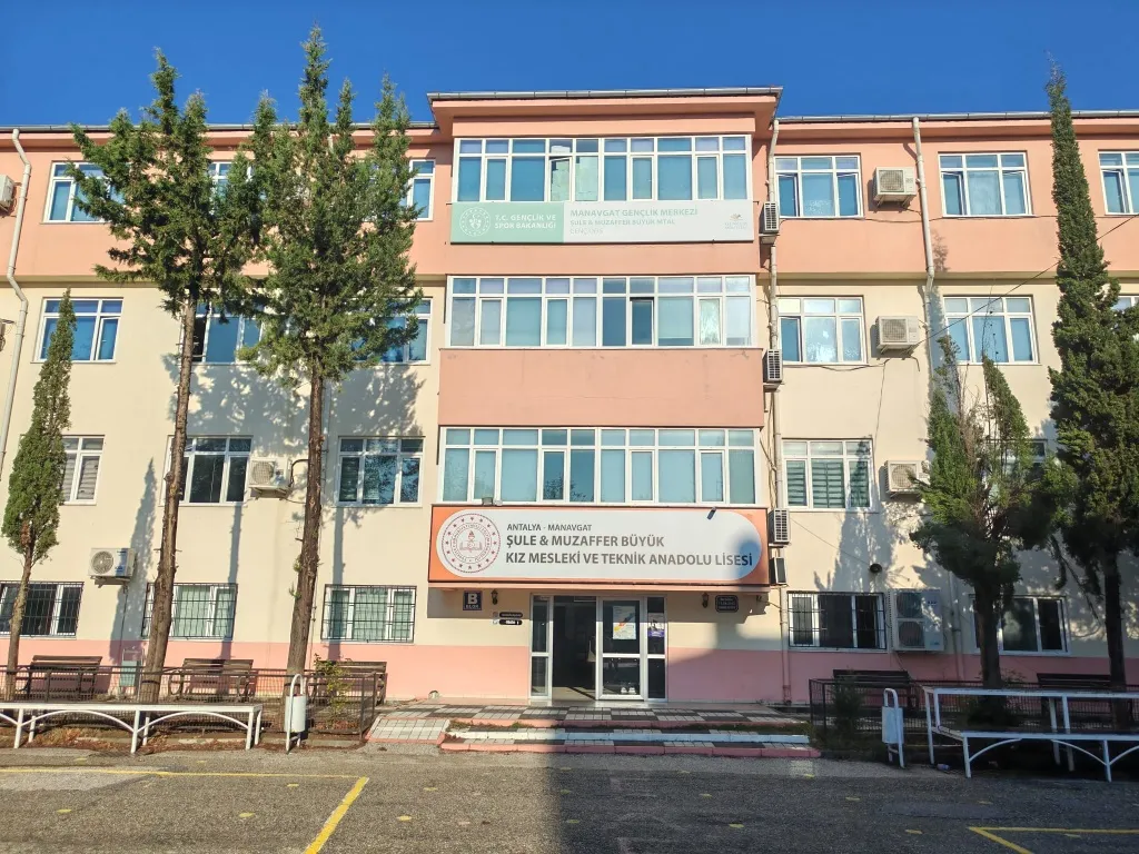 Şule-Muzaffer Büyük Kız Mesleki Ve Teknik Anadolu Lisesi fotoğrafı