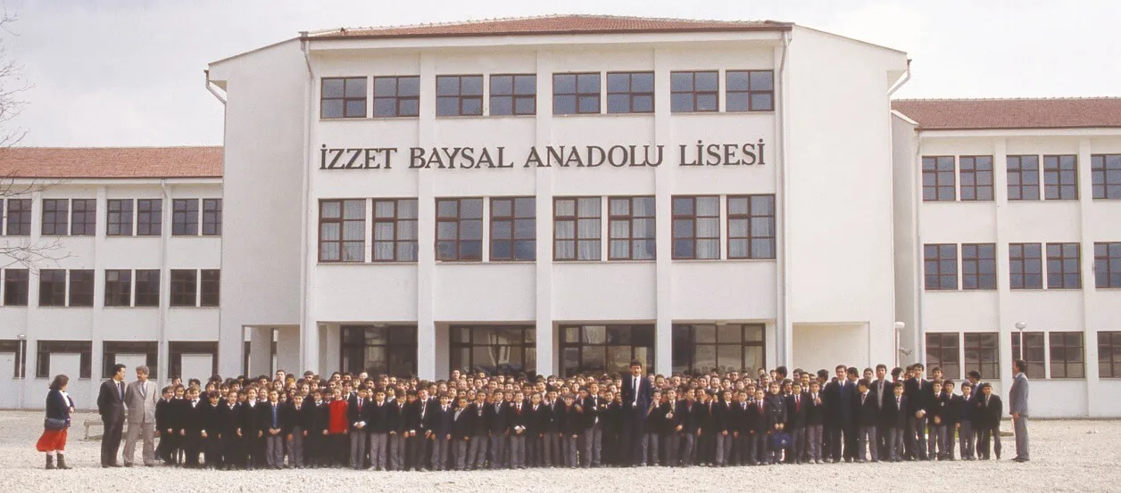 İzzet Baysal Anadolu Lisesi