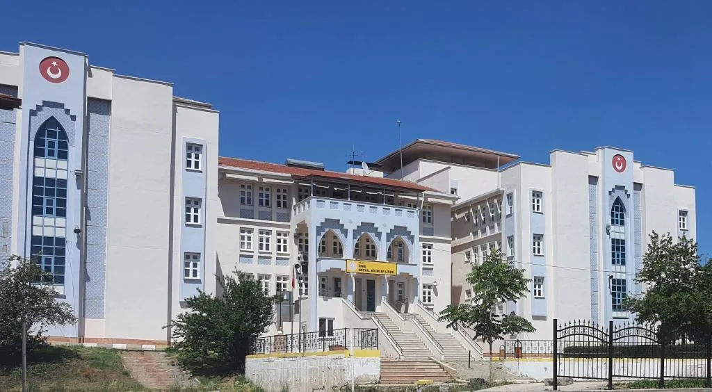 Tokat Borsa İstanbul Sosyal Bilimler Lisesi fotoğrafı