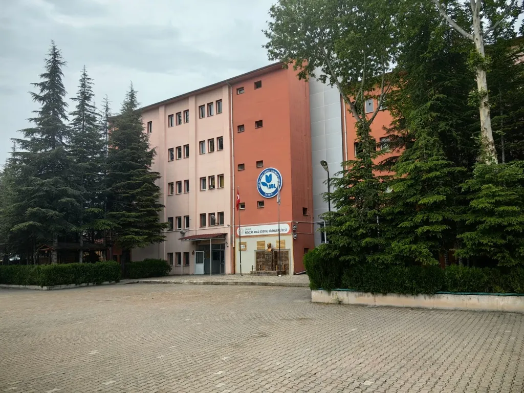 Nevzat Ayaz Sosyal Bilimler Lisesi