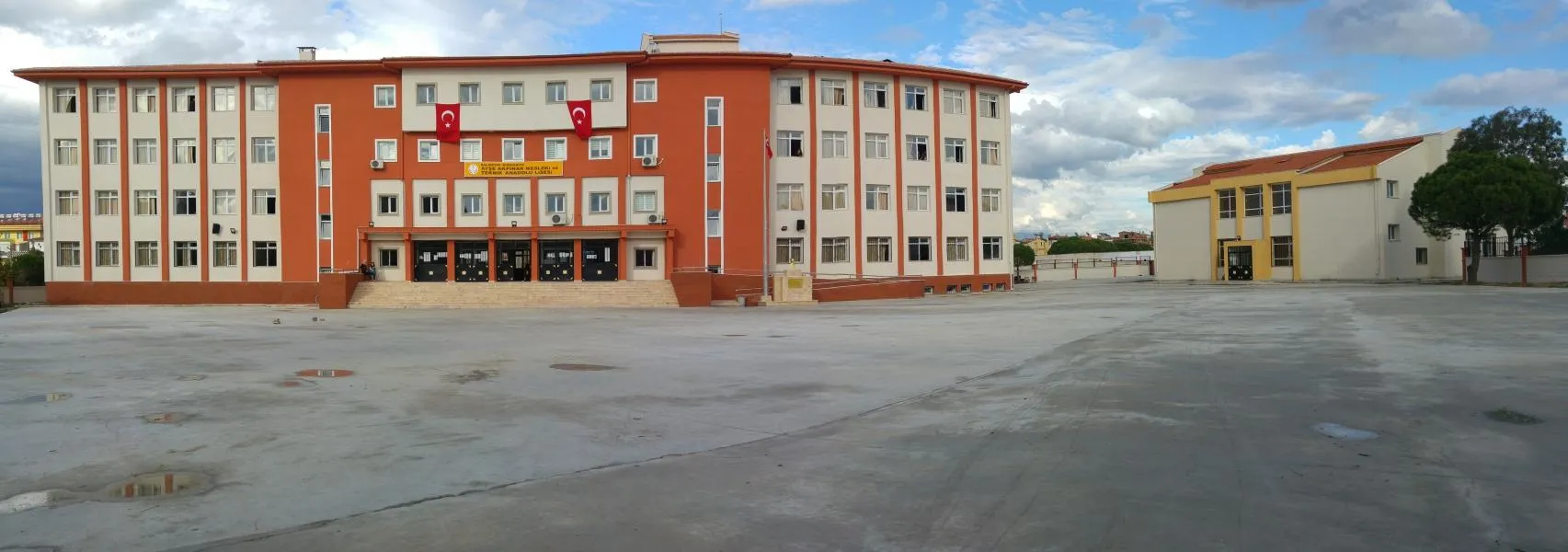 Ayşe Akpınar Mesleki Ve Teknik Anadolu Lisesi fotoğrafı