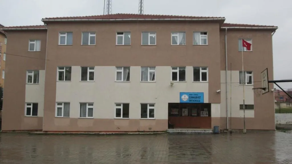 Cumhuriyet Ortaokulu fotoğrafı