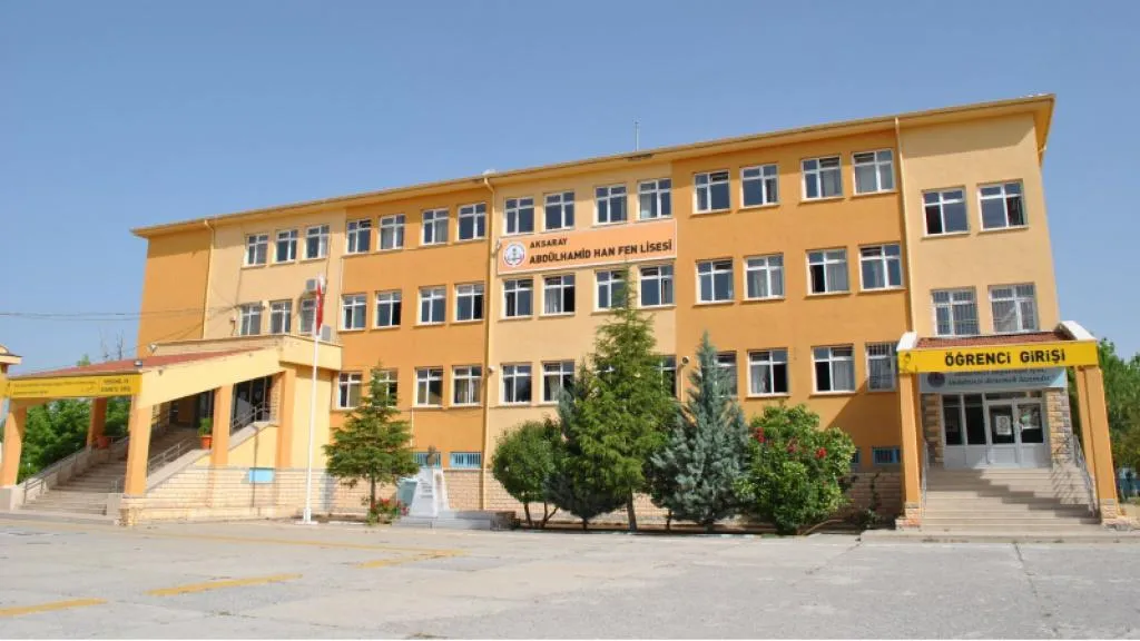 Abdülhamid Han Fen Lisesi
