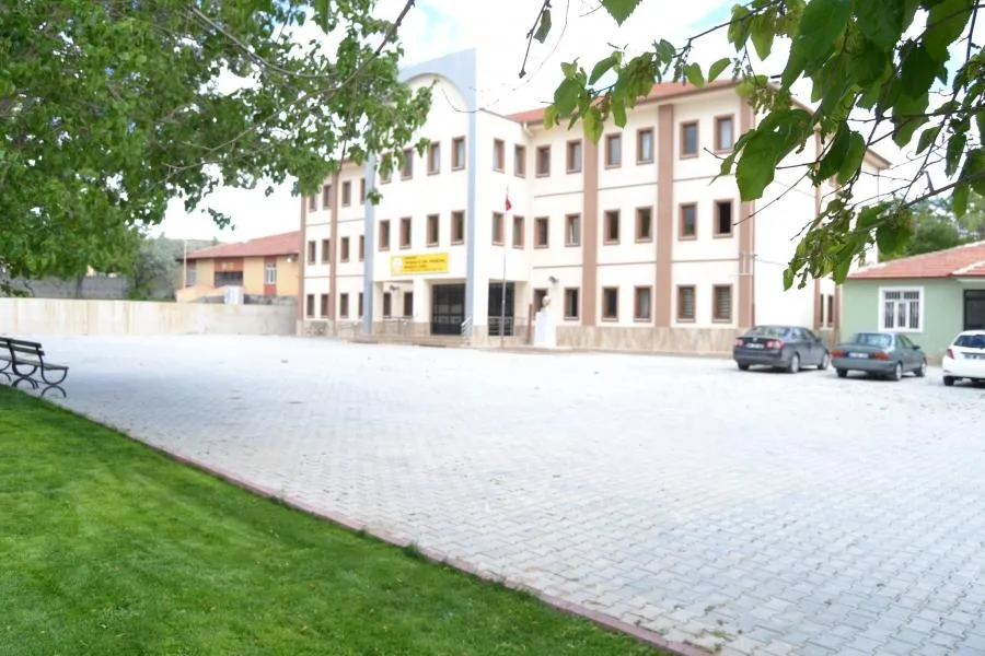 Topakkaya Şehit Sinan Kunduracı Mesleki Ve Teknik Anadolu Lisesi