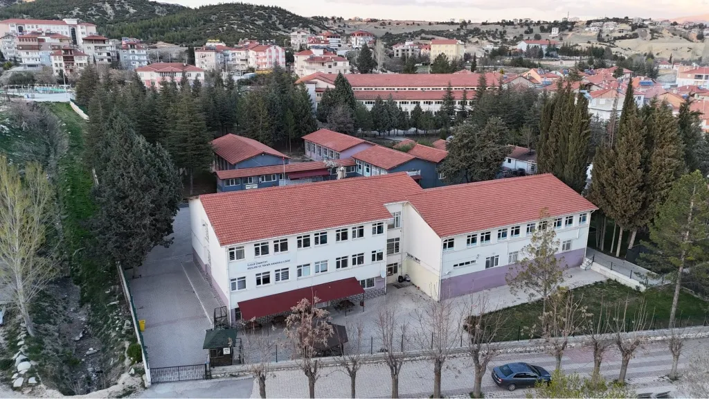 Yusuf Önertoy Mesleki Ve Teknik Anadolu Lisesi fotoğrafı