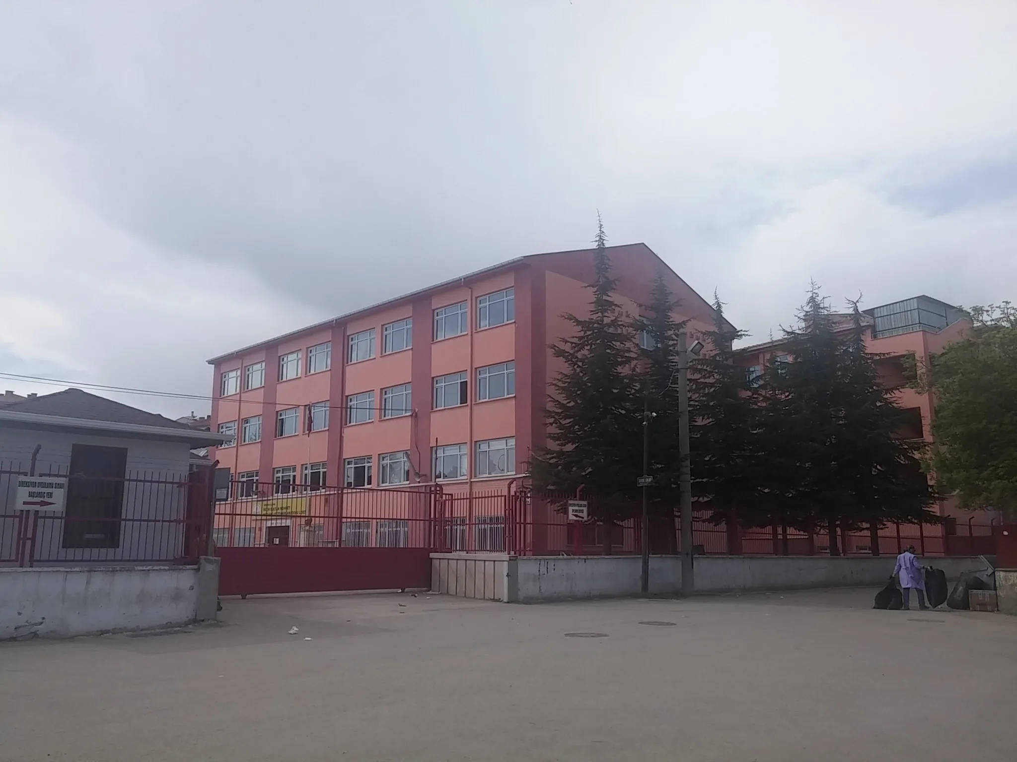 Fatih Sultan Mehmet Mesleki Ve Teknik Anadolu Lisesi fotoğrafı