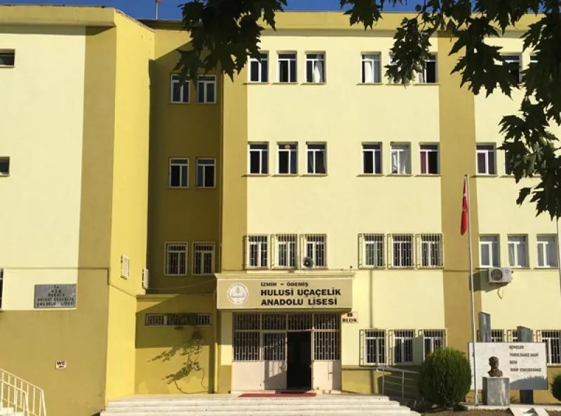 Hulusi Uçaçelik Anadolu Lisesi