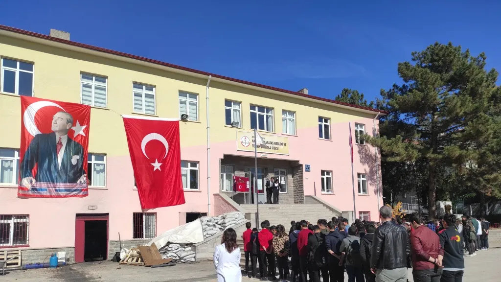 Naime-Ali Karataş Mesleki Ve Teknik Anadolu Lisesi fotoğrafı