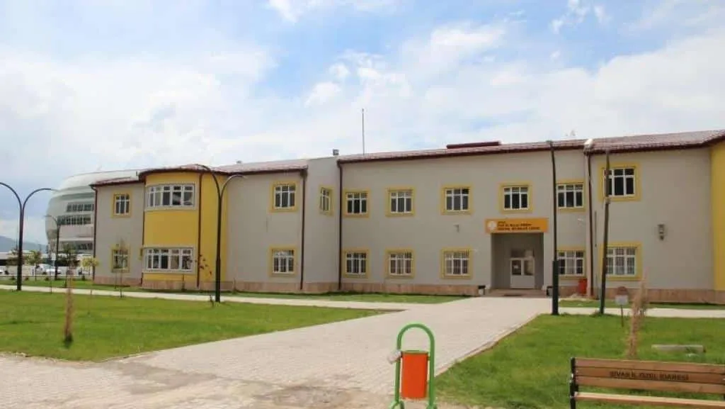 Prof. Dr. Necati Erşen Sosyal Bilimler Lisesi fotoğrafı