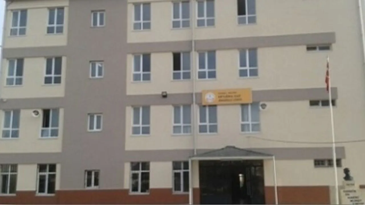 Ertuğrul Gazi Anadolu Lisesi fotoğrafı