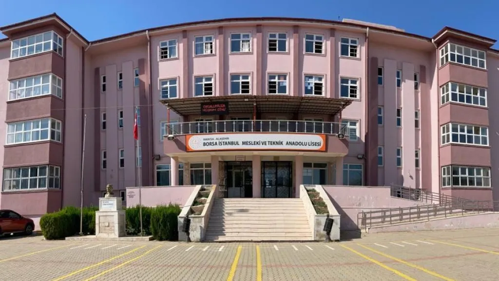 Alaşehir Borsa İstanbul Ticaret Mesleki Ve Teknik Anadolu Lisesi fotoğrafı