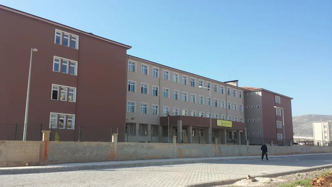 Reyhanlı Kız Mesleki Ve Teknik Anadolu Lisesi
