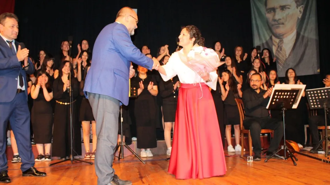Nahit Menteşe Kız Mesleki Ve Teknik Anadolu Lisesi