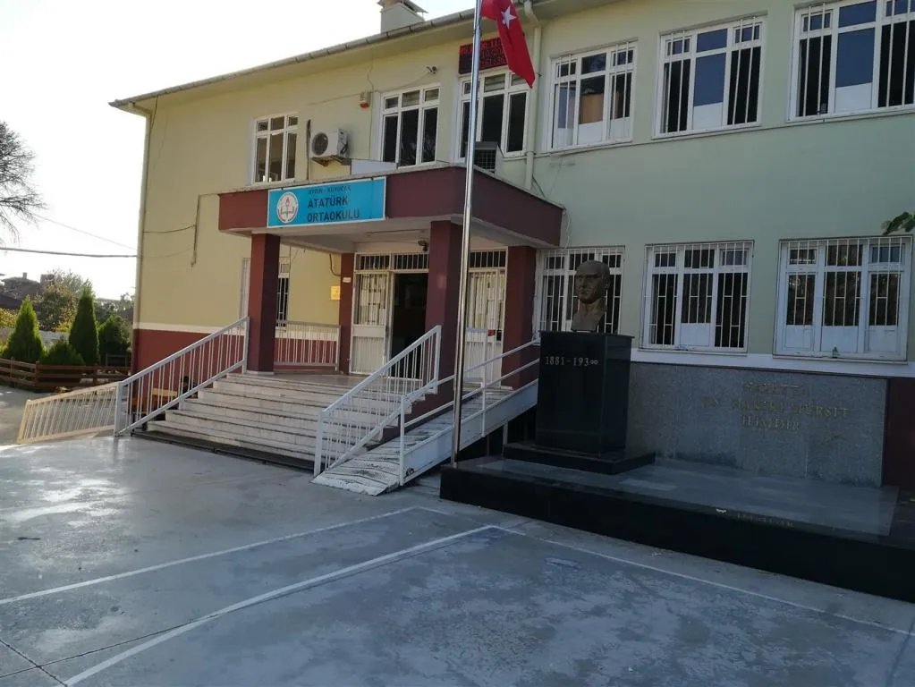Atatürk Ortaokulu