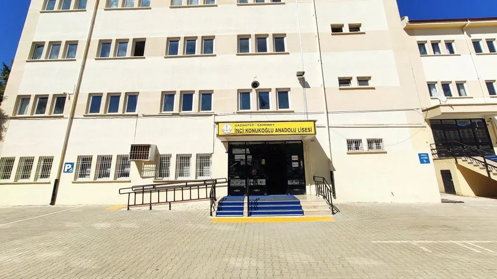 İnci Konukoğlu Anadolu Lisesi fotoğrafı