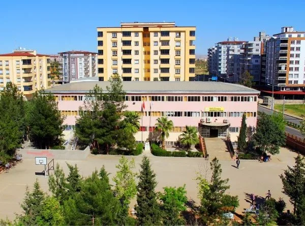 Yahya Altınbaş Anadolu Lisesi