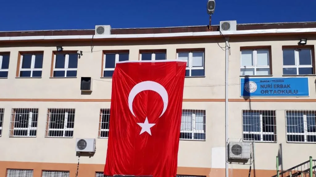 Nuri Erbak Ortaokulu fotoğrafı