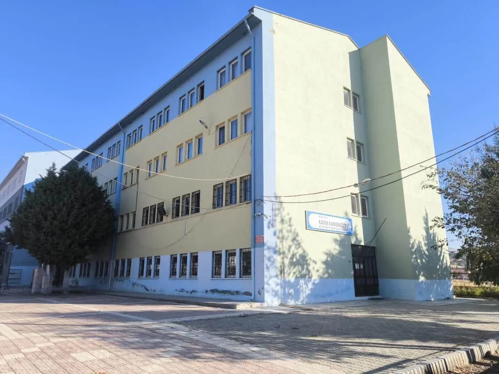 Kadir Kameroğlu Kız Mesleki Ve Teknik Anadolu Lisesi fotoğrafı