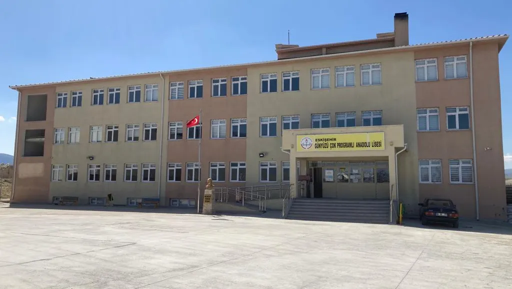 Günyüzü Çok Programlı Anadolu Lisesi fotoğrafı