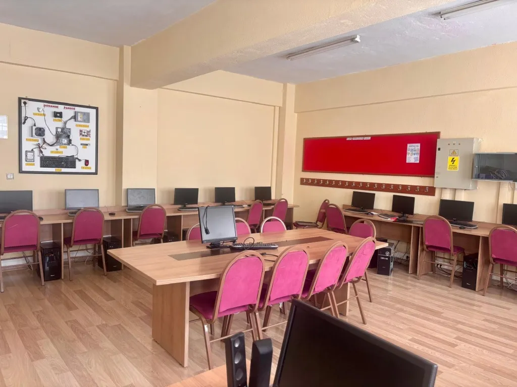 Honaz Mesleki Ve Teknik Anadolu Lisesi fotoğrafı