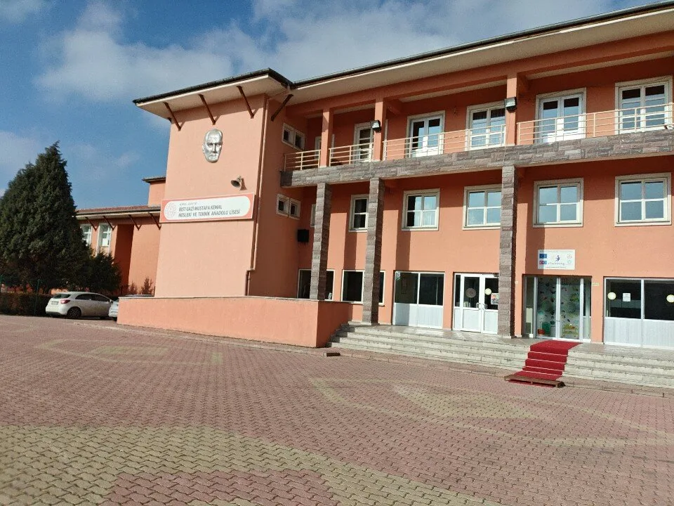Karatay Borsa İstanbul Gazi Mustafa Kemal Turizm Mesleki Ve Teknik Anadolu Lisesi fotoğrafı