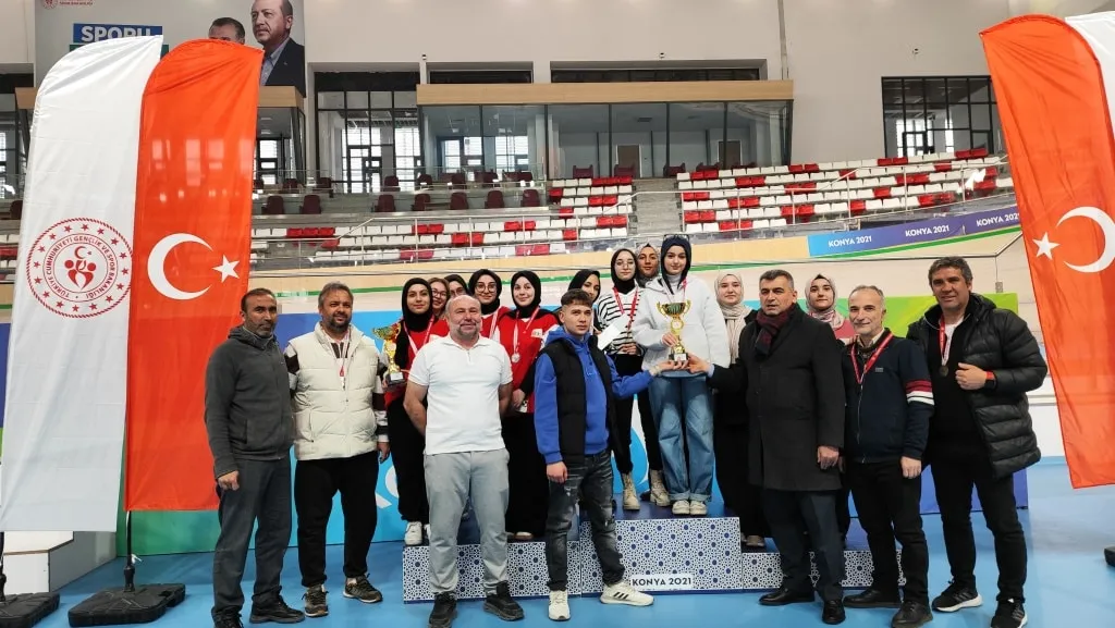 Mevlana Kız Anadolu İmam Hatip Lisesi fotoğrafı