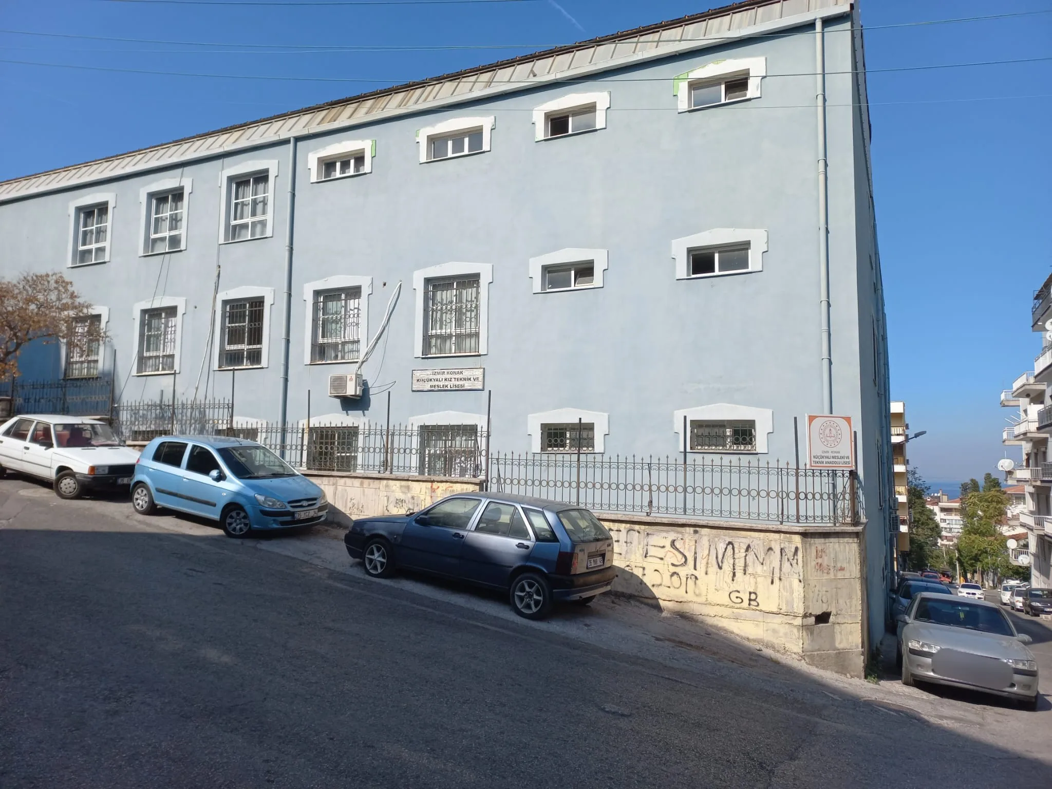 Konak Küçükyalı Mesleki Ve Teknik Anadolu Lisesi