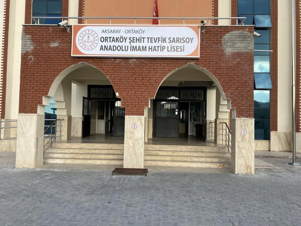 Ortaköy Şehit Tevfik Sarısoy Anadolu İmam Hatip Lisesi fotoğrafı