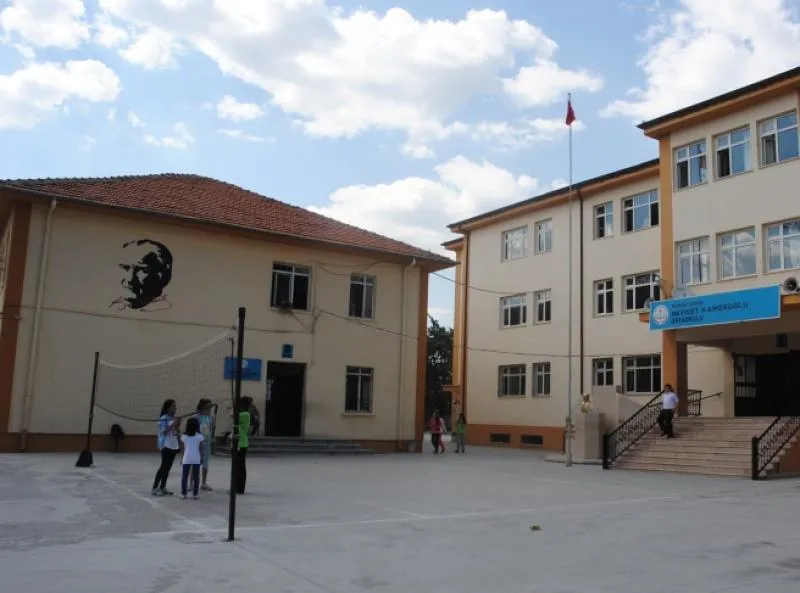 Nevişet Kameroğlu Ortaokulu fotoğrafı