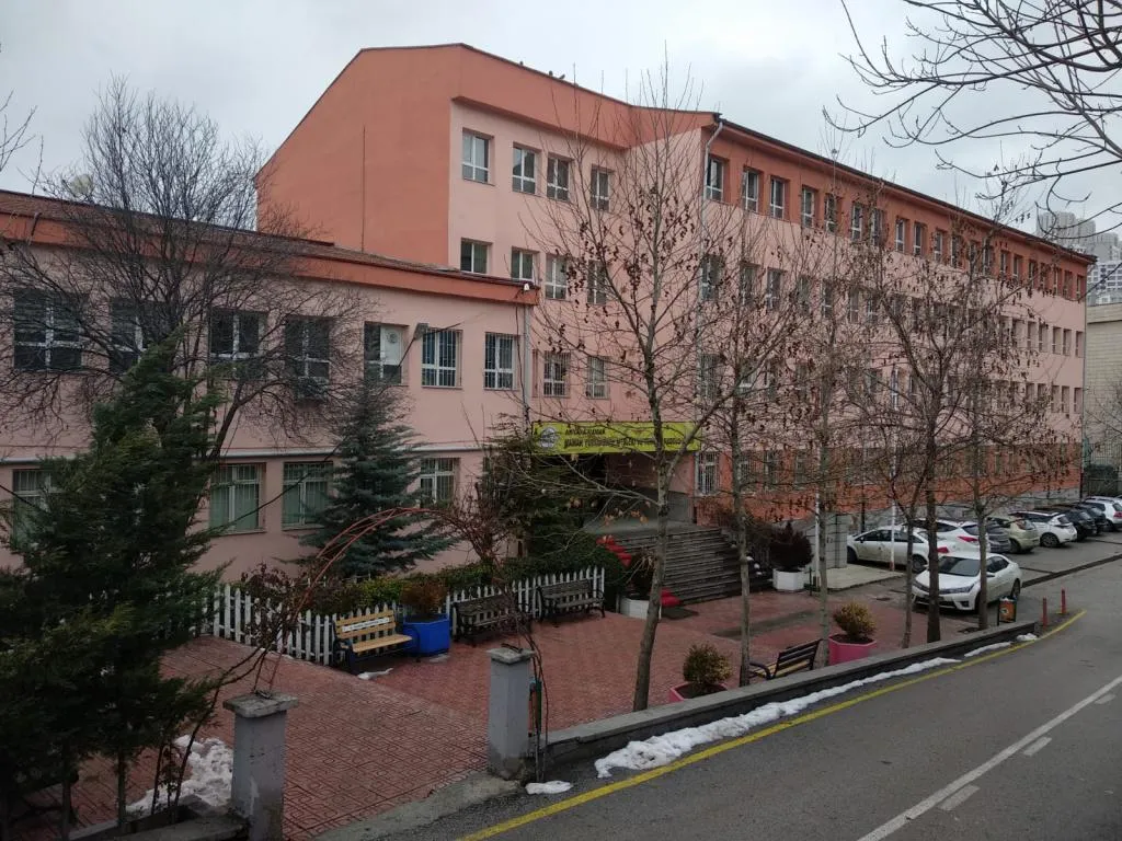 Mamak Yunus Emre Ticaret Mesleki Ve Teknik Anadolu Lisesi