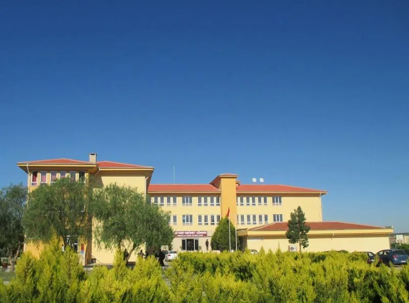 Zeynep-Mehmet Dönmez Turizm Mesleki Ve Teknik Anadolu Lisesi fotoğrafı