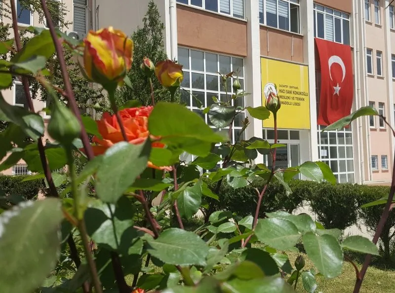 Hacı Sani Konukoğlu Mesleki Ve Teknik Anadolu Lisesi