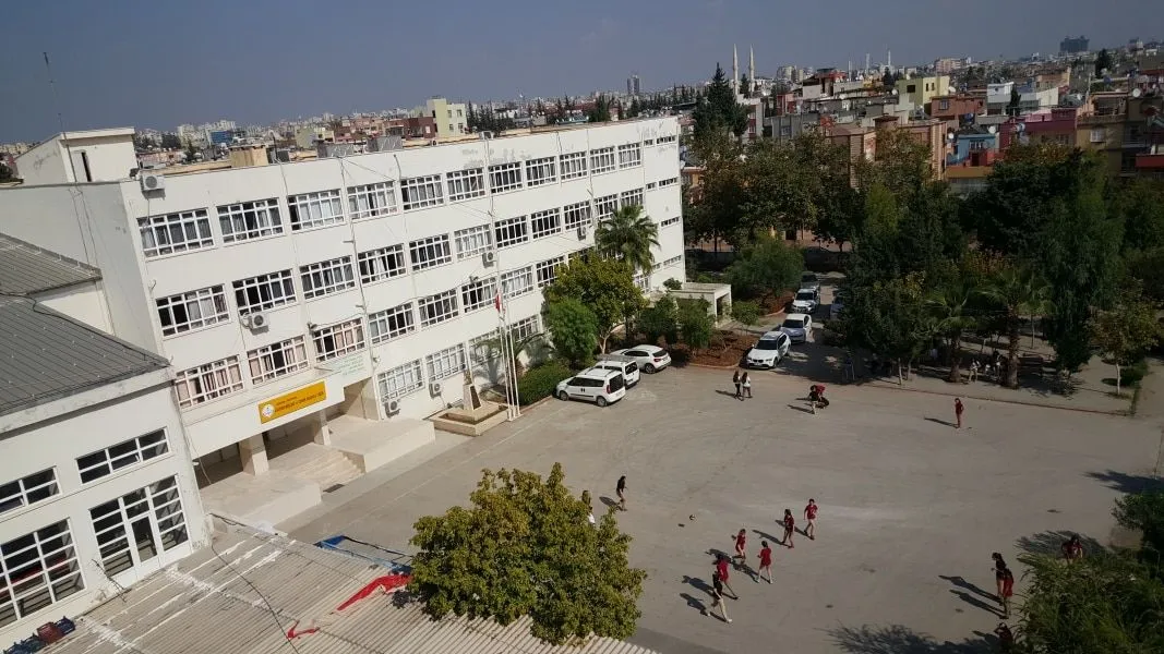 Atatürk Kız Mesleki Ve Teknik Anadolu Lisesi