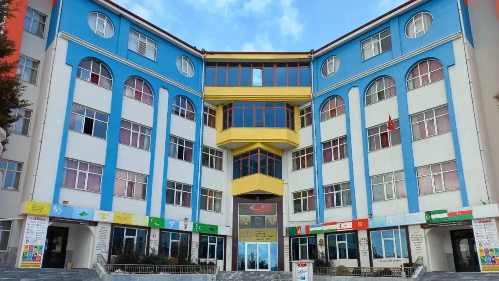 Afyonkarahisar Ahi Evran Ticaret Mesleki Ve Teknik Anadolu Lisesi fotoğrafı