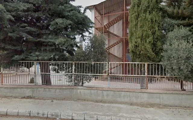Suna Uzal Ortaokulu