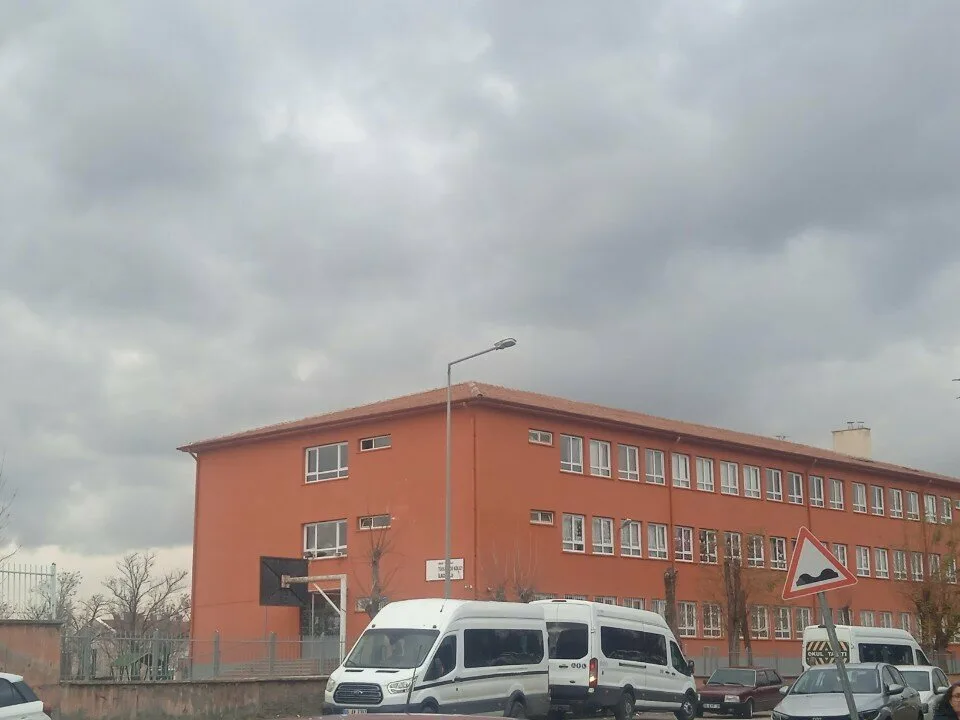Türkan Azmi Köksoy İlkokulu