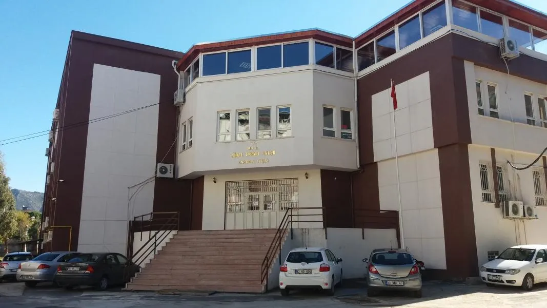 Nihal-Turgut Anlar Anadolu Lisesi