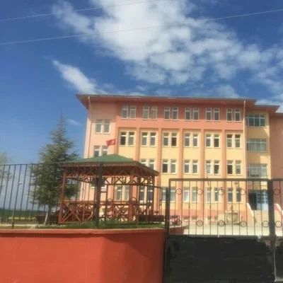 Serhat Borsa İstanbul Mesleki Ve Teknik Anadolu Lisesi
