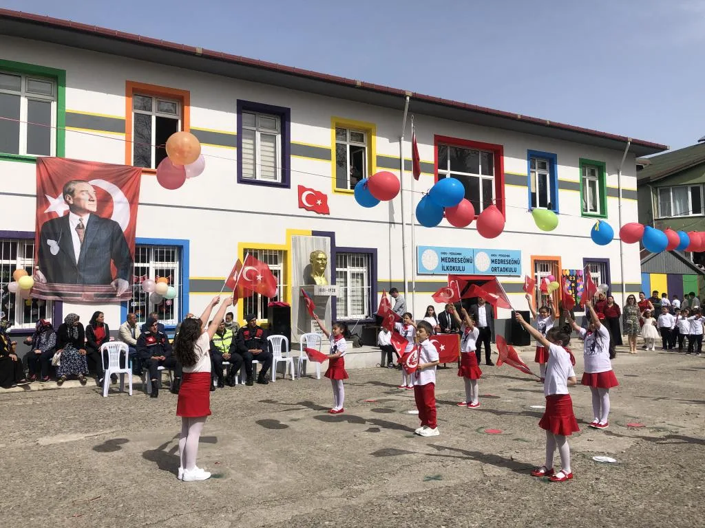Medreseönü İlkokulu