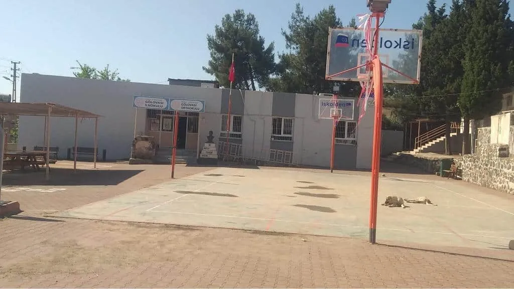 Gölovası İlkokulu